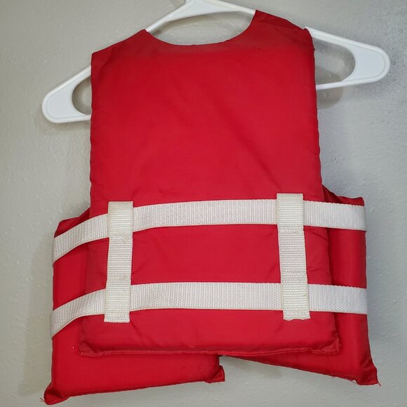 Stearns Kids Life Vest Red & White US Coast Guard Approved Youth Life Jacket - Picture 2 of 7